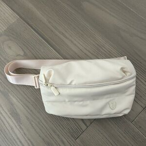 Heys Puffer Cream Belt Bag